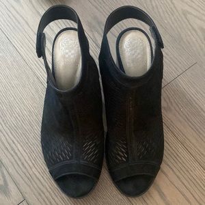 Vince Camuto block open toe sandals